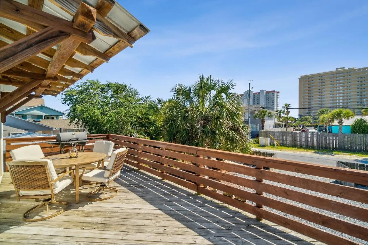 Two Bedroom Beach House With Private Parking, Outdoor Shower And More Panama City Beach Holiday home