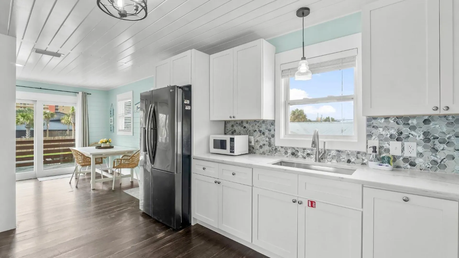 Two Bedroom Beach House With Private Parking, Outdoor Shower And More Panama City Beach