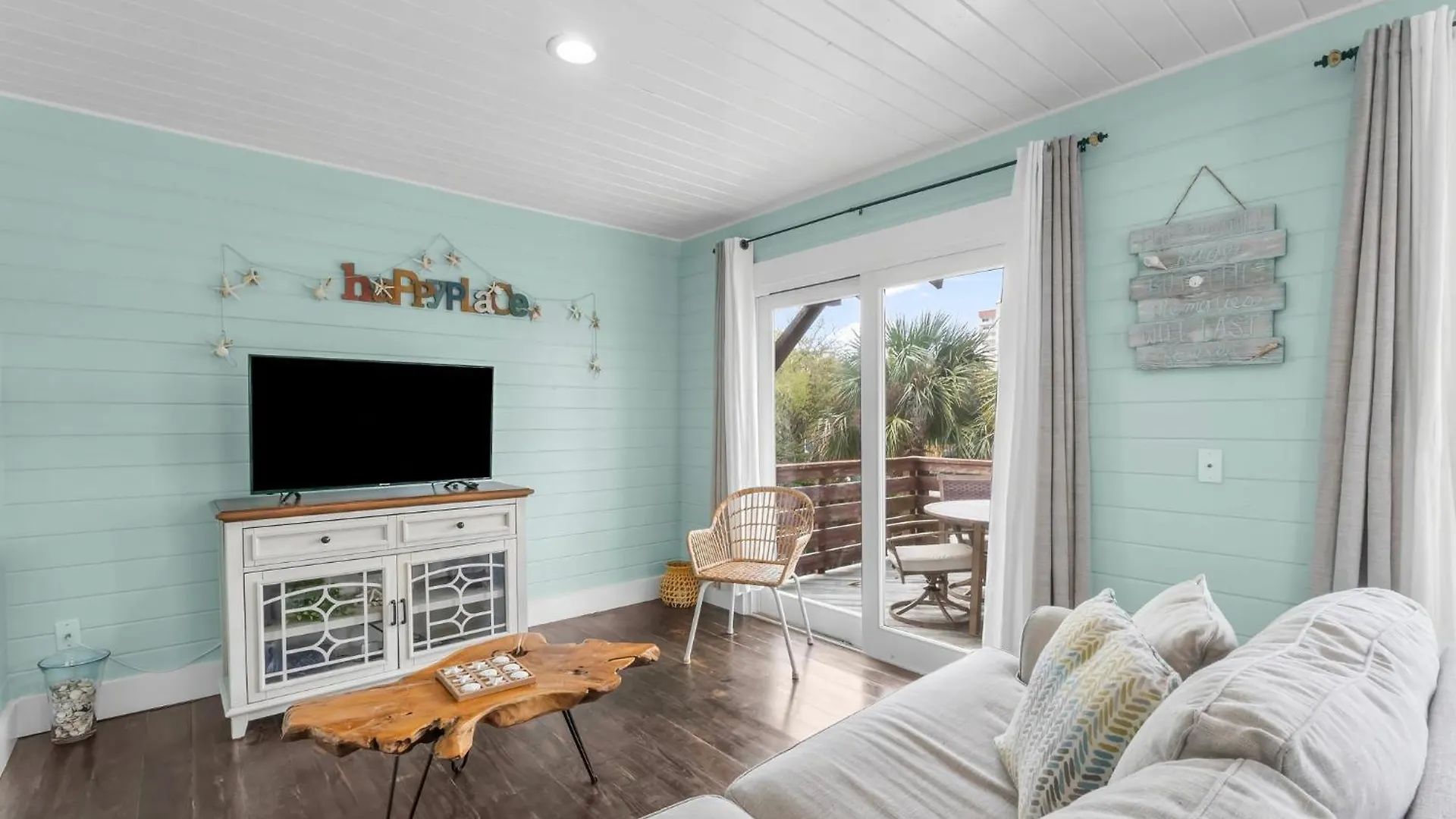 Holiday home Two Bedroom Beach House With Private Parking, Outdoor Shower And More Panama City Beach