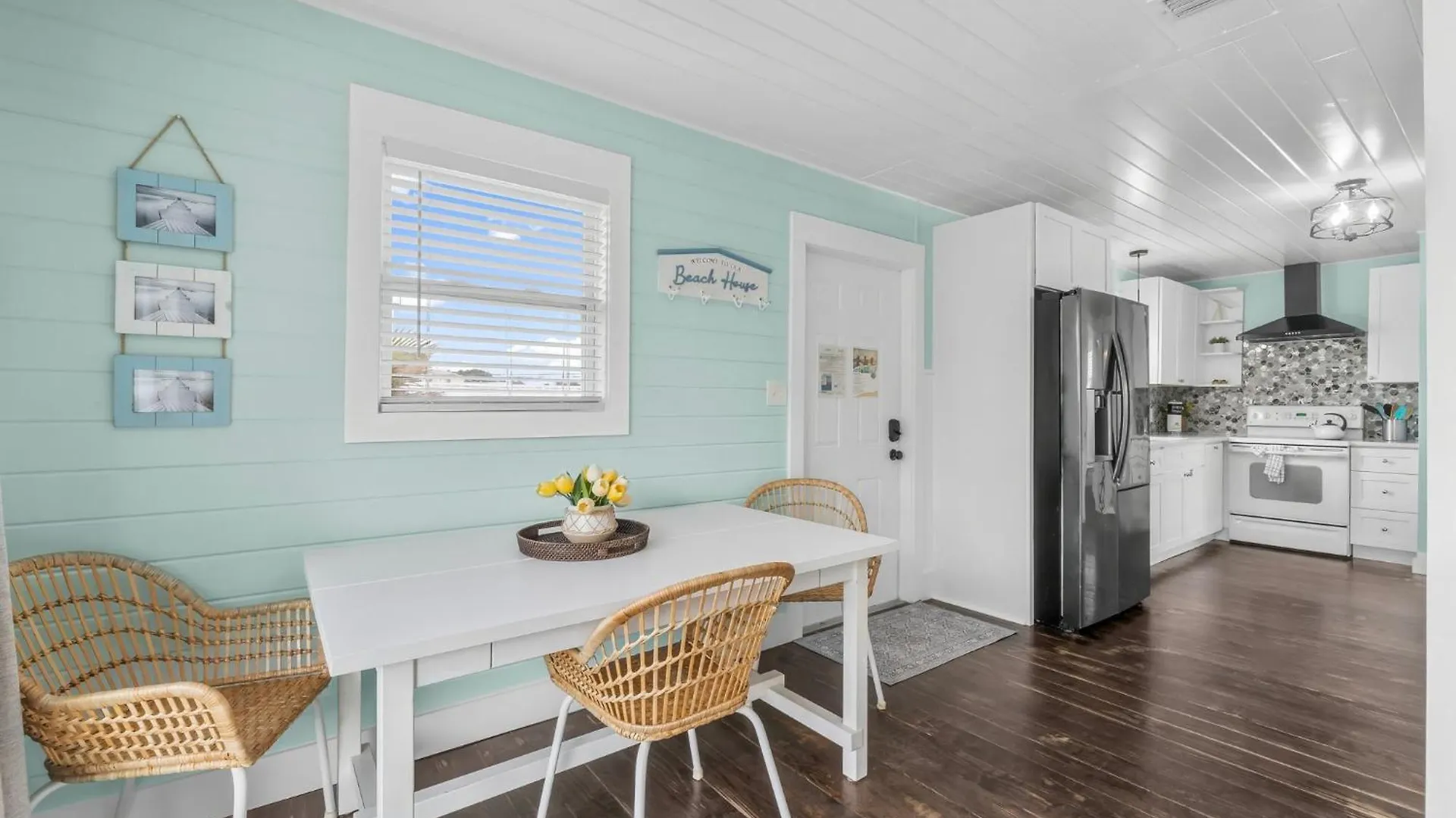 Two Bedroom Beach House With Private Parking, Outdoor Shower And More Panama City Beach United States