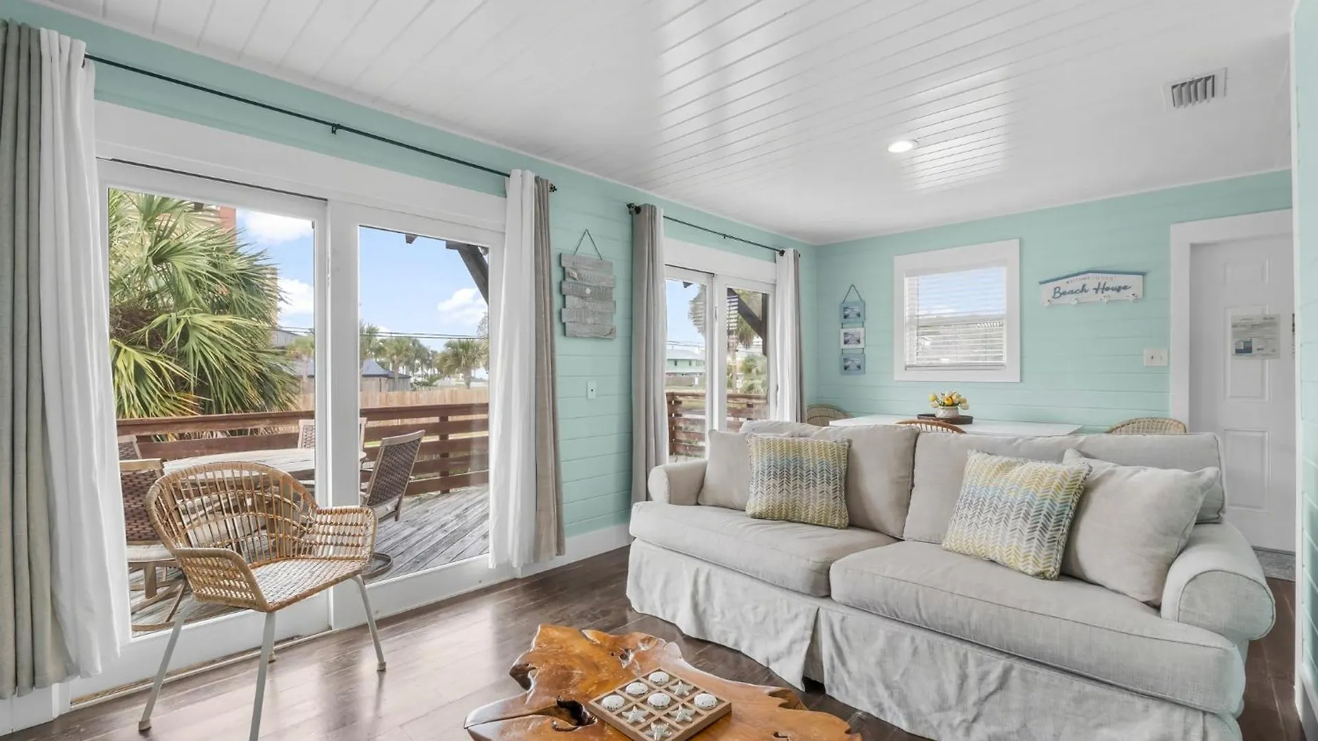 Two Bedroom Beach House With Private Parking, Outdoor Shower And More Panama City Beach 0*,  United States
